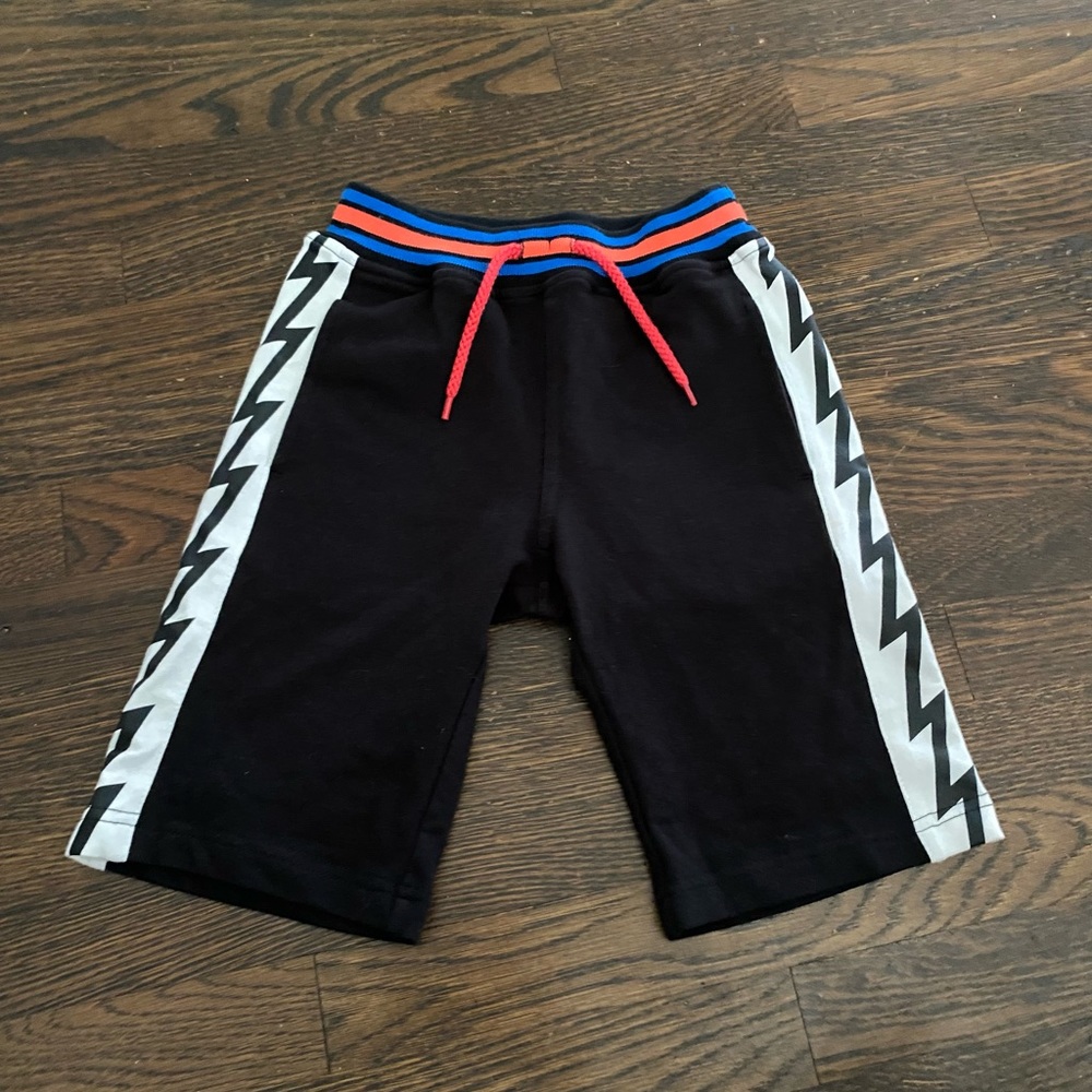 BIT’Z KIDS black lighting shorts sz 5/6
